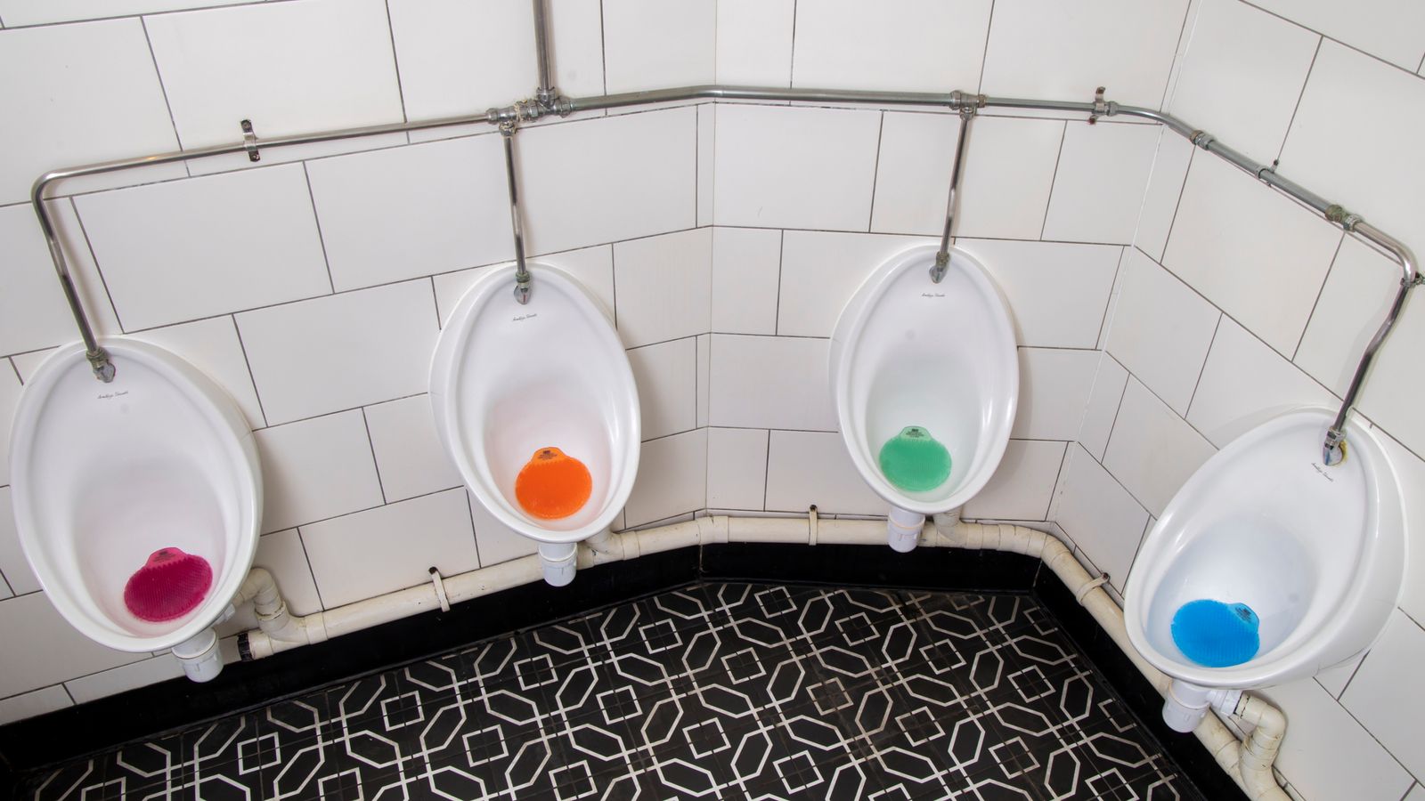 NHS to Warn Men of Cancer via Urinal Mats